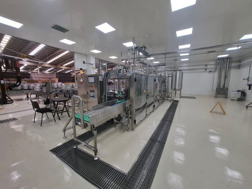 Combi 4 keg line — production area